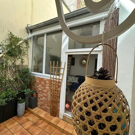 Cozy With Private Courtyard *